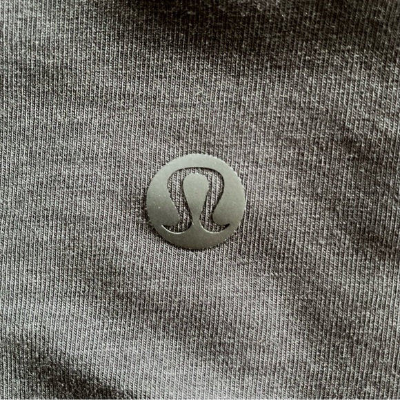 Lululemon Another Round short sleeve t-shirt. 🖤 - Picture 8 of 8